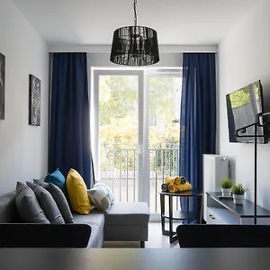 https://apartament-smart-kamienica-grochw.warsawhotelspoland.com